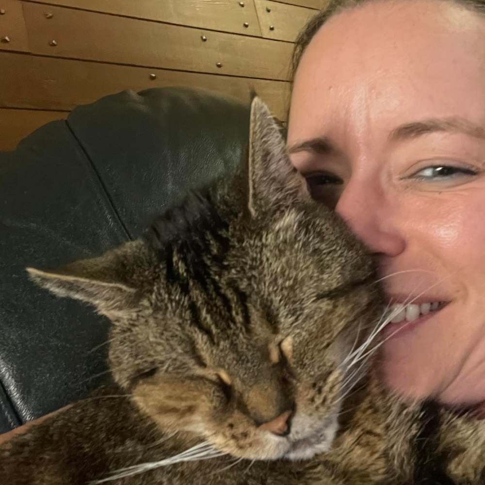Meet your Posher, Alexis